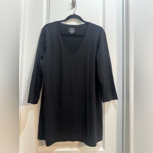 Chico’s Black Ultimate Tunic Sz 2(L) 3/4 Sleeve Vneck Mid Seam Side Slit